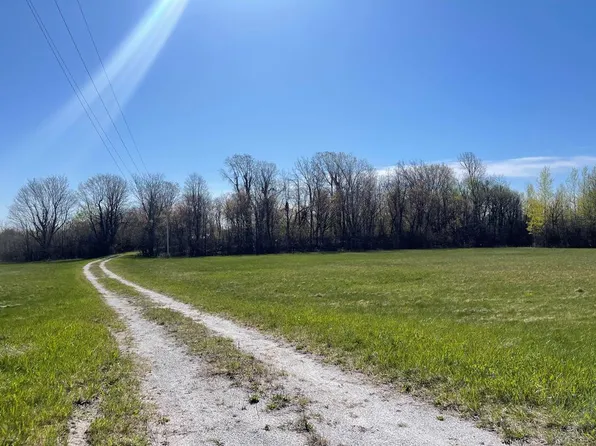 382 Route 276, Champlain, NY 12919