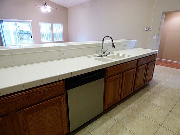 5th image of 550 Osprey Dr