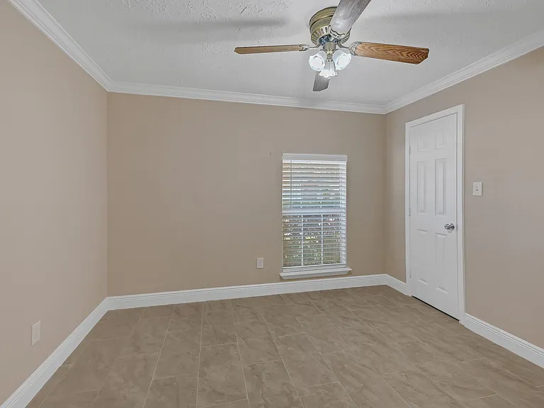 2910 Norwich St — Photo 12