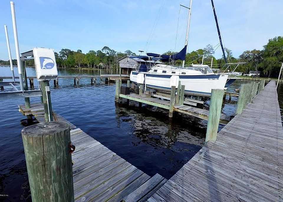 Owners Boat Lift