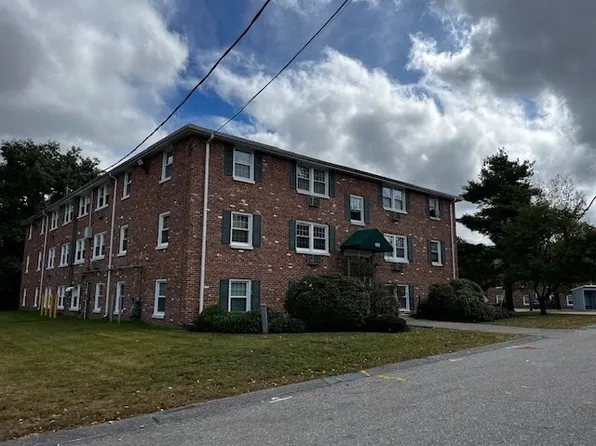 105 Ridgewood Ln APT 14, Gardner, MA 01440
