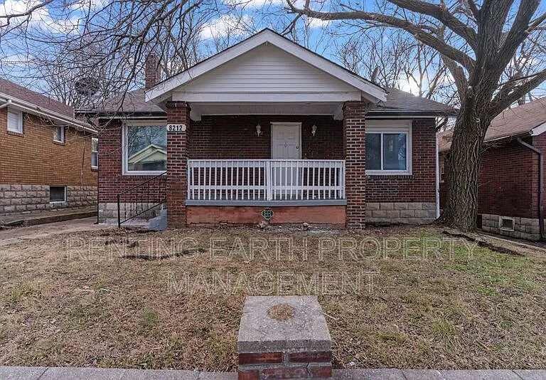 8212 Toddy Ave — Photo 1