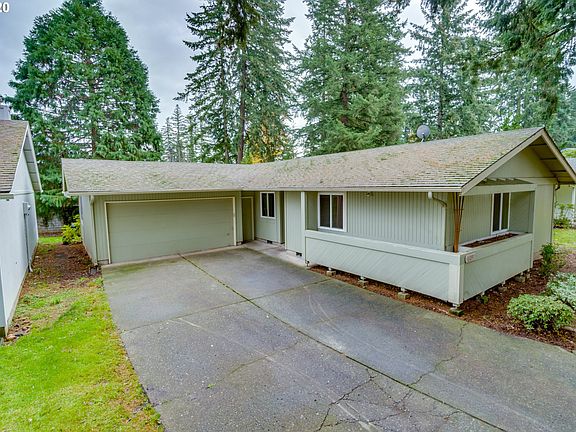 2nd image of 609 NE 132nd Ave