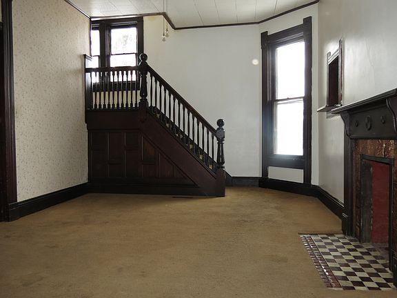 2nd image of 434 N Harrison St