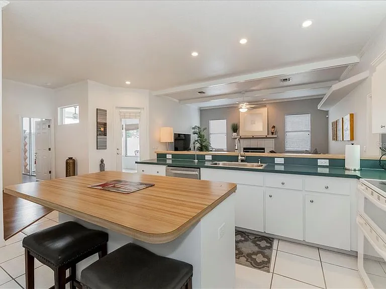5845 Danterbury Ct — Photo 30