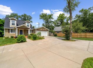 1 Maple Village Ct, Ann Arbor, MI 48103