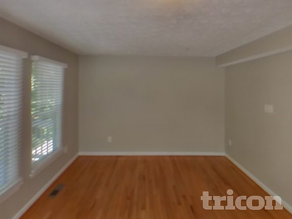 3rd image of 9851 Bayline Cir