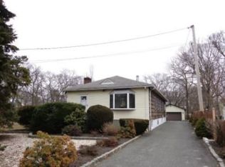 135 Holbrook Rd, Centereach, NY 11720