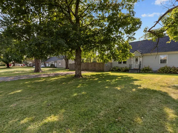 25 Southdowns Dr, Kokomo, IN 46902