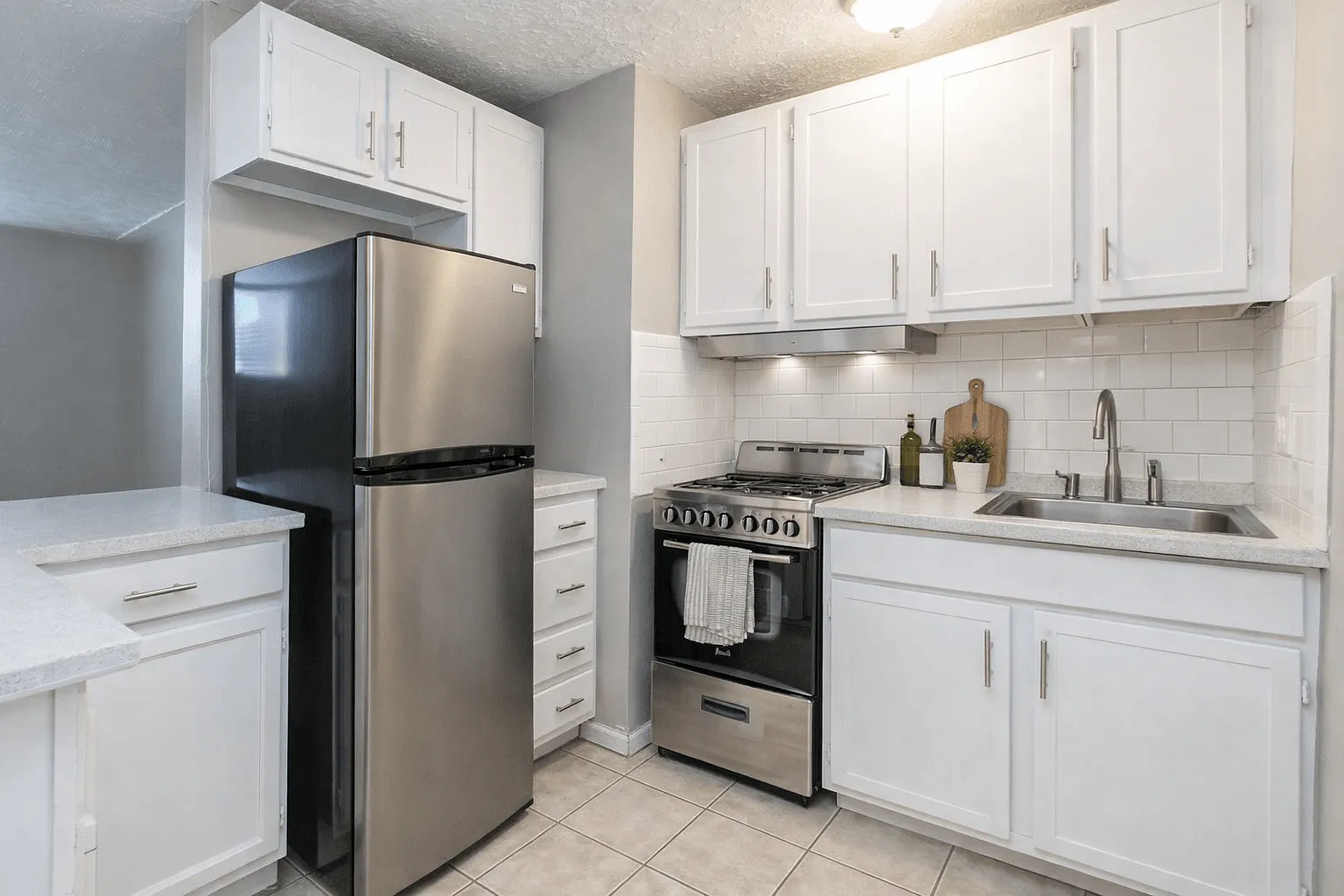 Lynwood Apartments — Photo 2