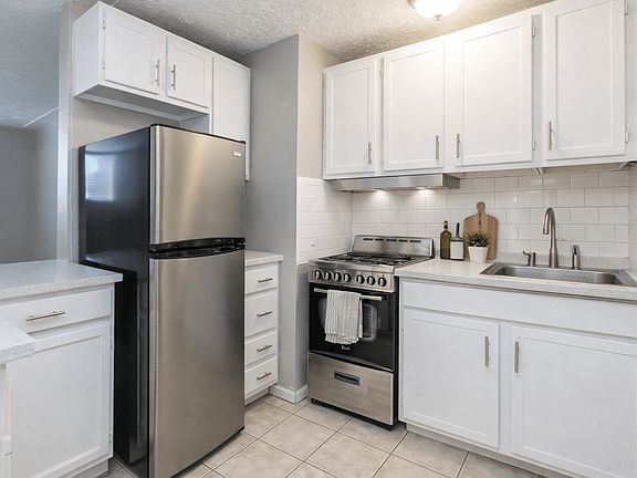 2nd image of 3559 S Bannock St APT 6