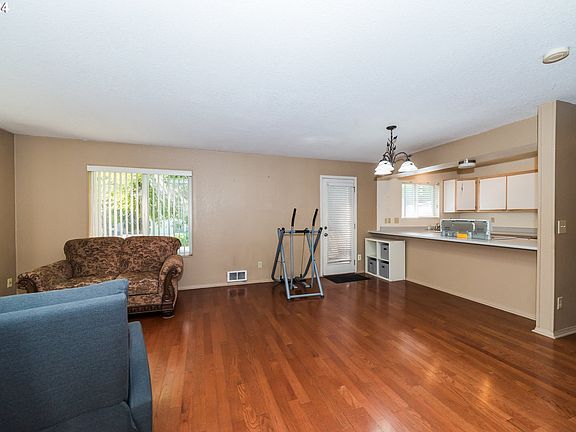 4th image of 7509 NE Vancouver Mall Dr Unit B9