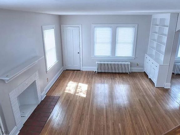 2nd image of 1306 N Juniata St