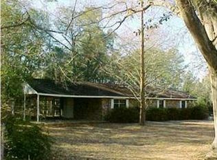 285 Market St, Elmore, AL 36025