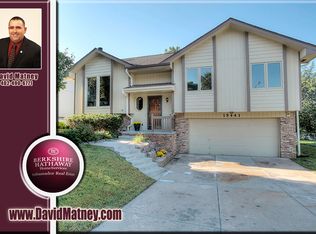 15441 Allan Dr, Omaha, NE 68137