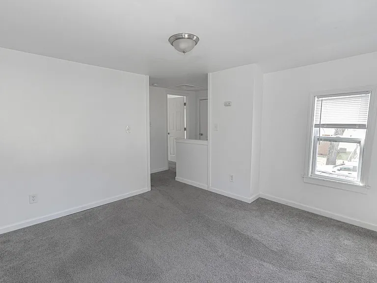 125 Bell St #B — Photo 10