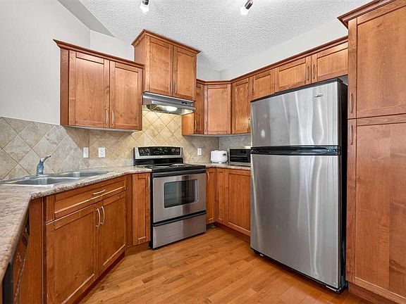 4th image of 30 E Discovery Ridge Close SW #305