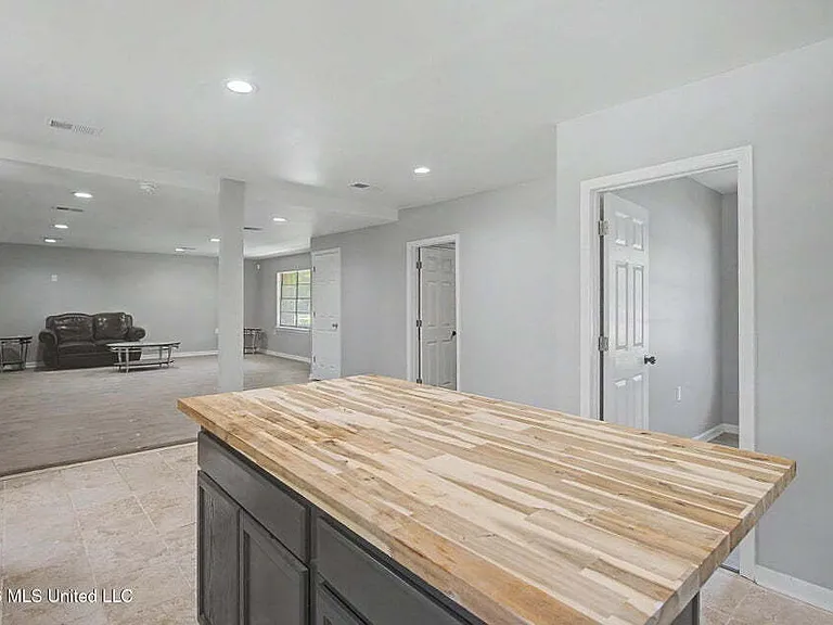 9424 Daisy Vestry Rd #2 — Photo 7
