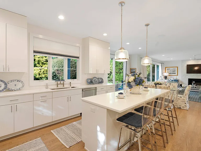 Middle Pond Rd — Photo 11