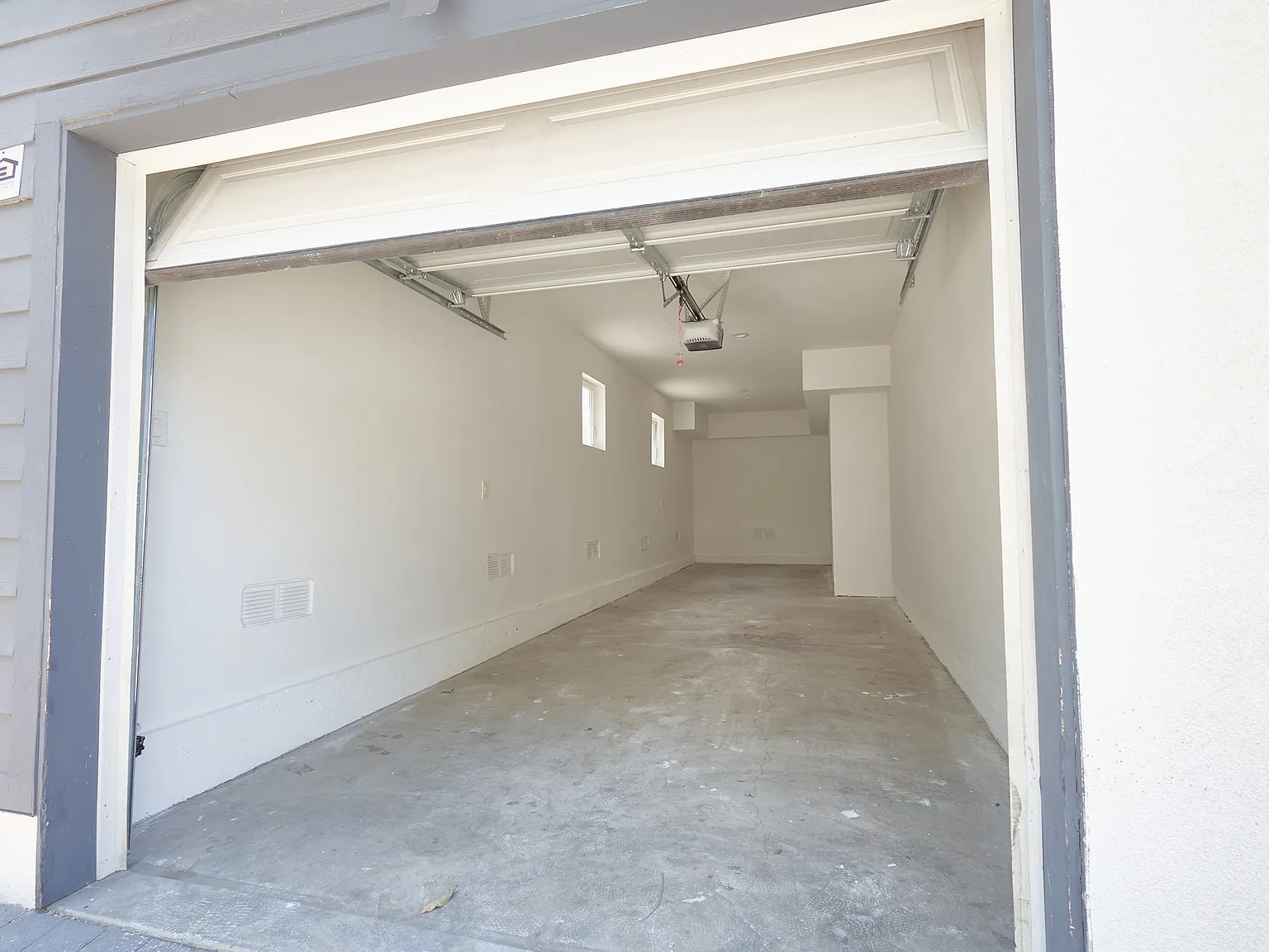 3 bed, 1111 sqft, $3,250 — Photo 4