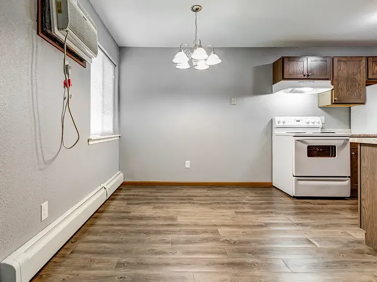 Scandia Woods Apartments — Photo 21