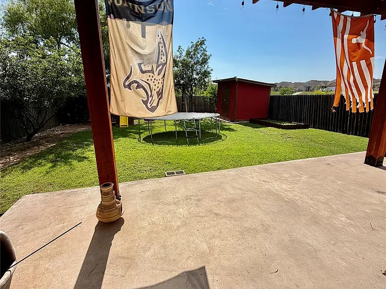 1247 Shadow Creek Blvd — Photo 9