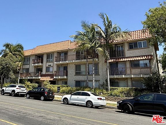 2nd image of 11656 Montana Ave APT 302
