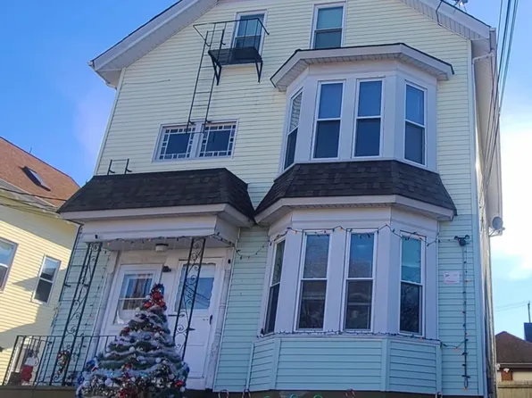 48 Highland St #2, Pawtucket, RI 02860