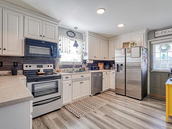 4th image of 603 Ezra Ct