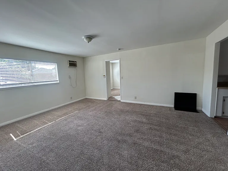 9227 Mallison Ave #1/2 — Photo 14