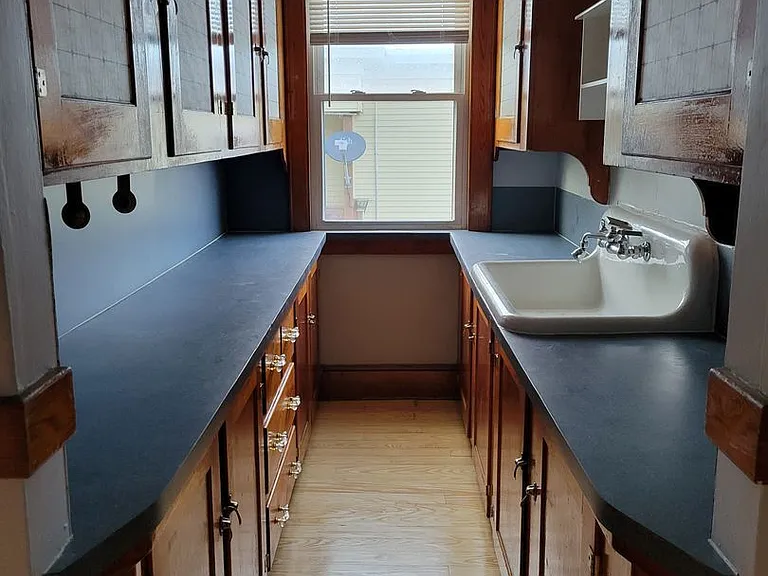 402 Hevey St #3 — Photo 4