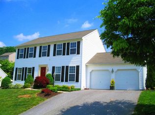 109 Farmington Dr, York, PA 17407