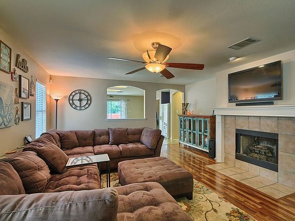 5th image of 1718 Lloydminister Way