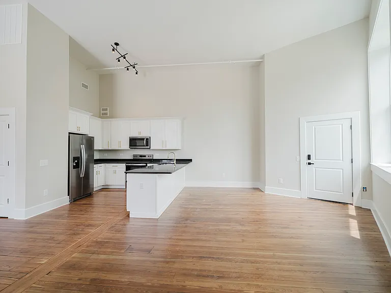 315 Cotton Ave #301 — Photo 13