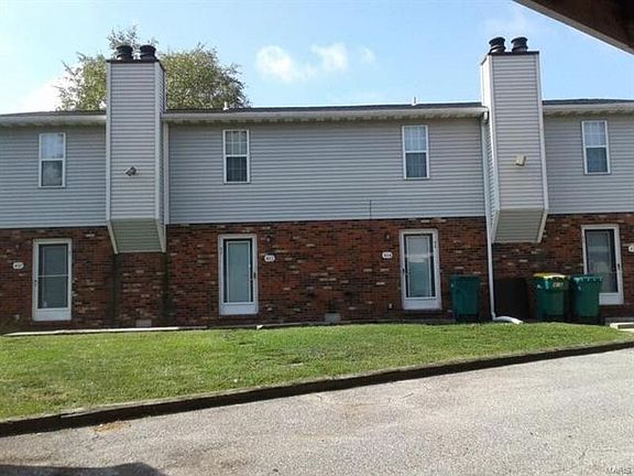 3rd image of 410 Donna Dr