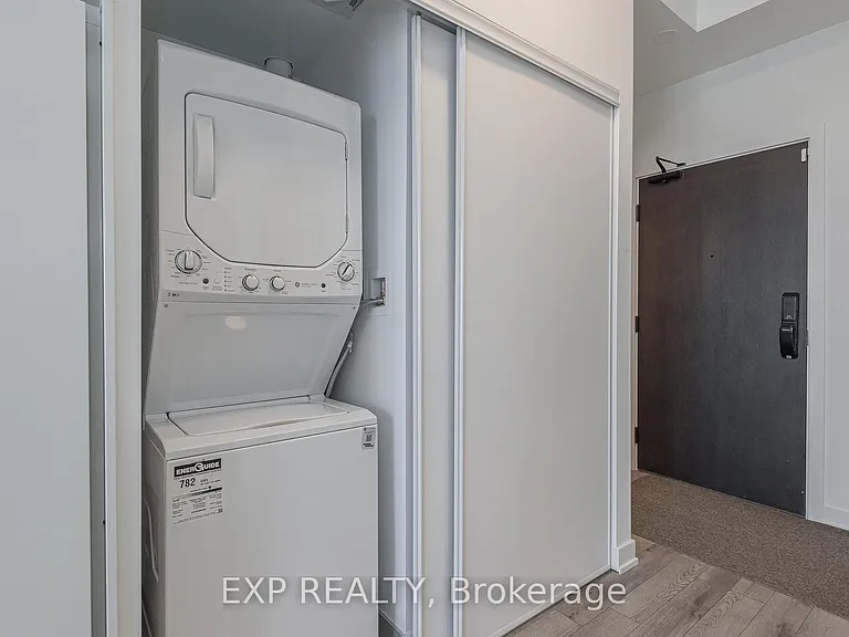 1005 Dundas St E #546 — Photo 20