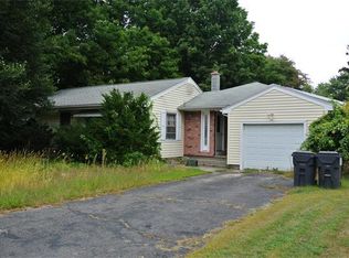 107 Plain St, Easthampton, MA 01027