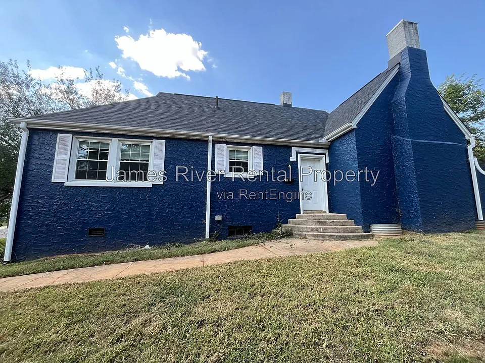 900 Dearing St