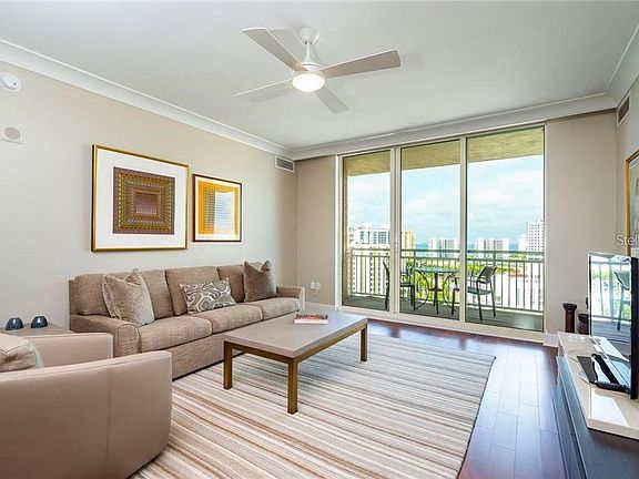 5th image of 1350 Main St Unit 1404