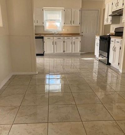 3rd image of 3827 Derbigny St