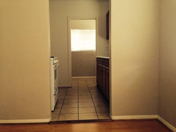 4th image of 479 W Elk Ave