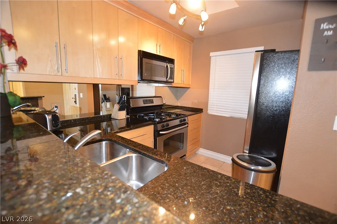1 bed, 1.0 bath, 530 sqft, $1,500 — Photo 4