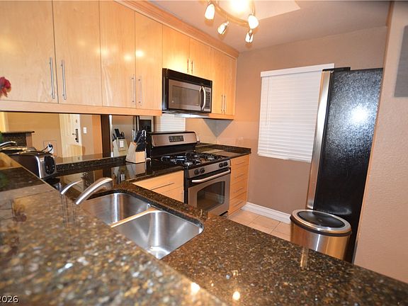 4th image of 270 E Flamingo Rd Unit 207