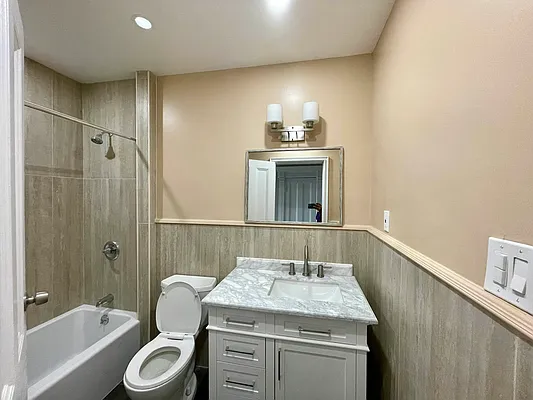 Rented by A P Realty Group NY LTD | media 10