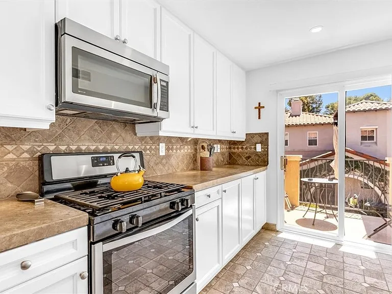 4 Veroli Ct — Photo 9