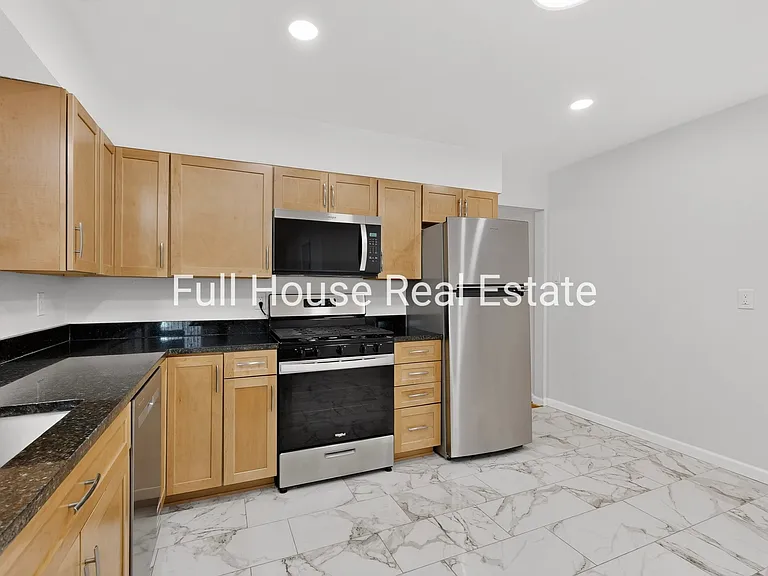 3500 Pitt St NE — Photo 11