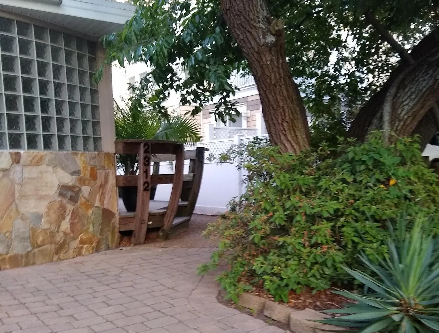 2 bed, 1200 sqft, $3,600 — Photo 1