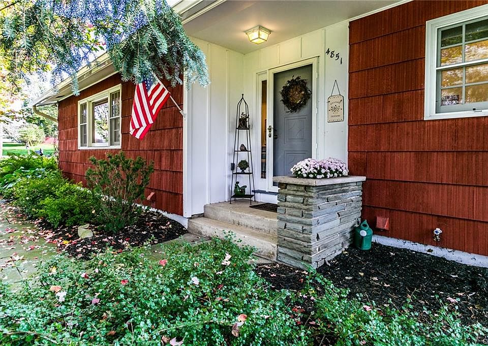 1st image of 4851 Carey Ct
