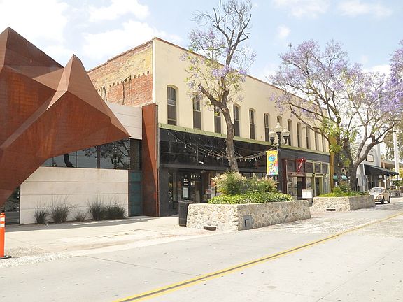 262 W. Second St. Exterior