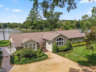 272 Lockspur Ln, Weems, VA, 22576
